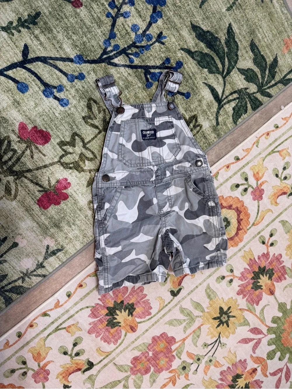 Y2K OshKosh B'gosh Gray Camo Short Overalls 12 Months Baby Boy Like New